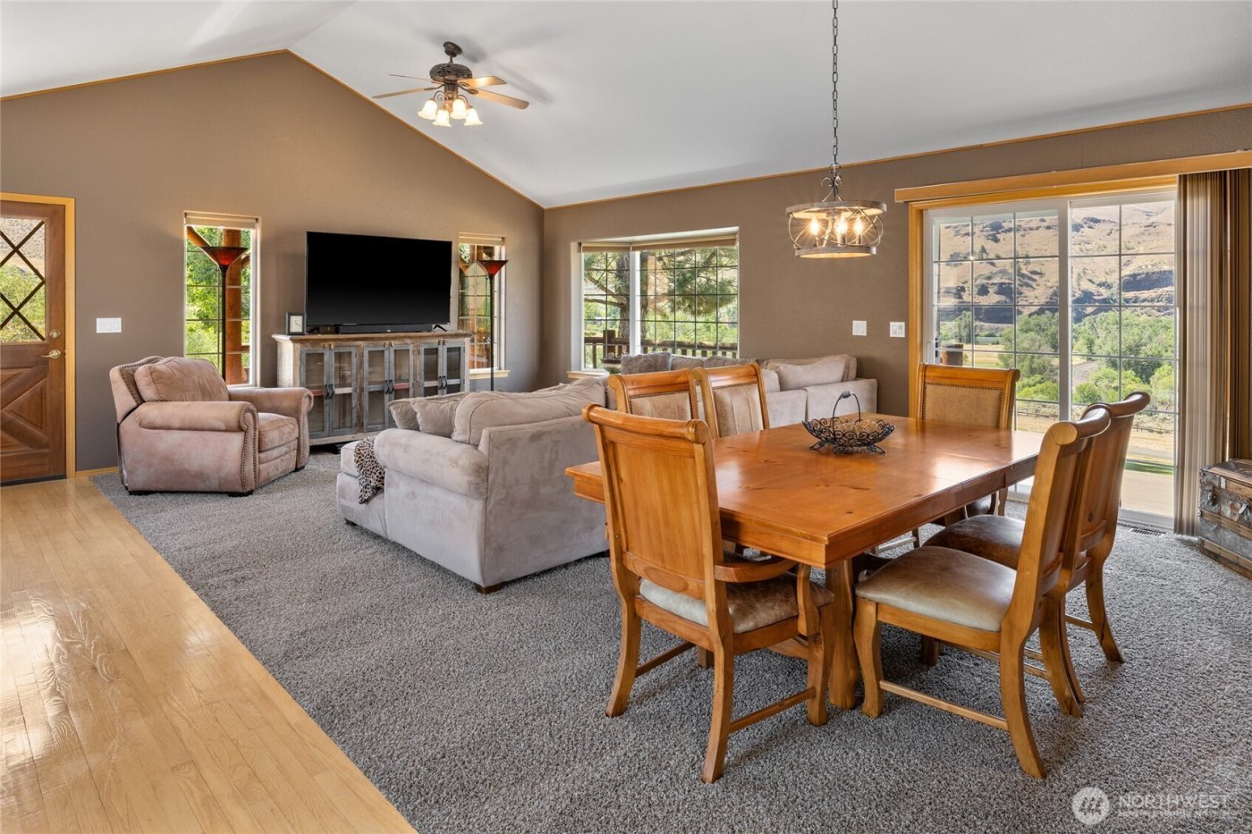 23001 SR 821 , Ellensburg, WA 98926