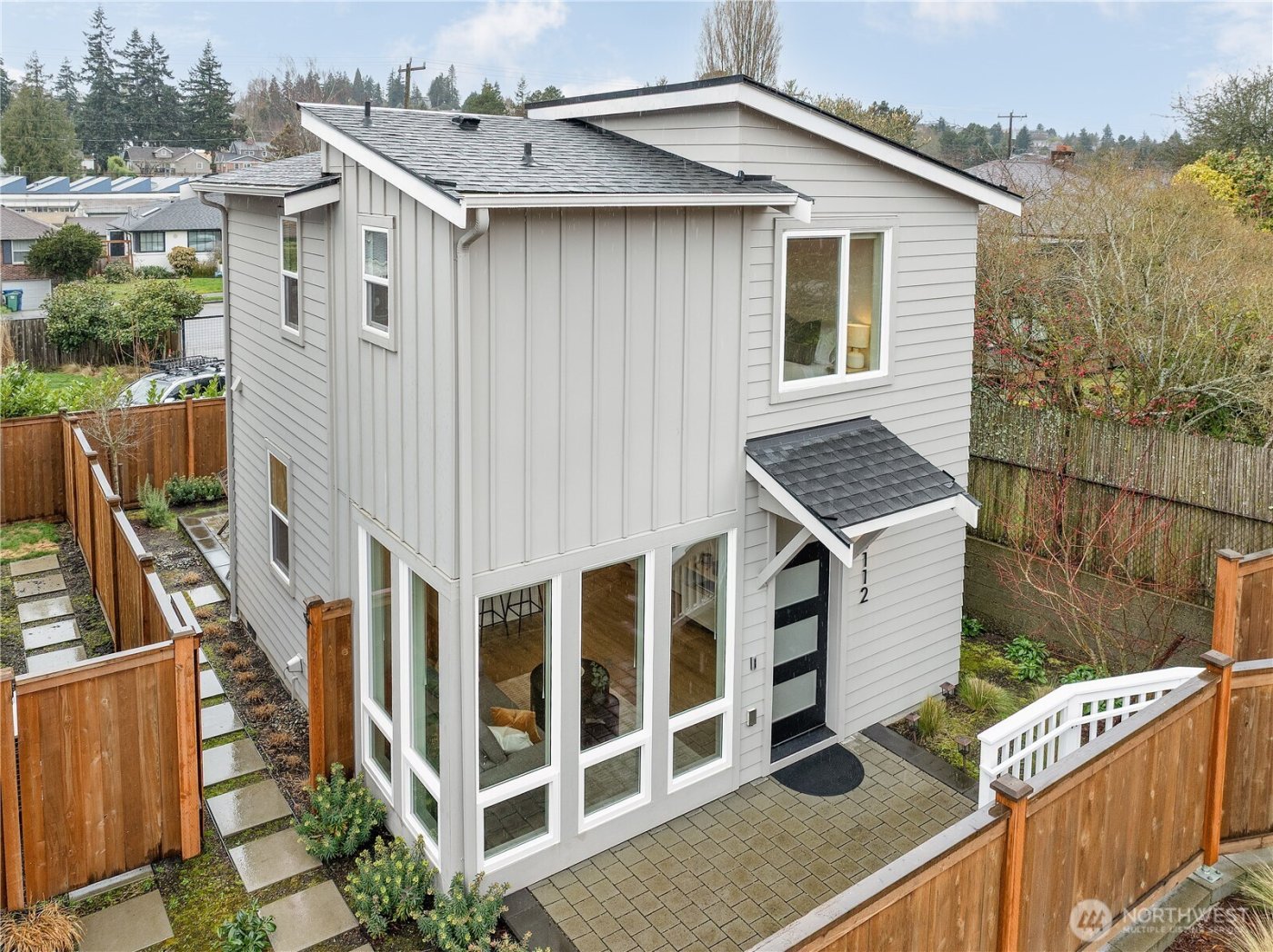 3112 W Raye Street , Seattle, WA 98199