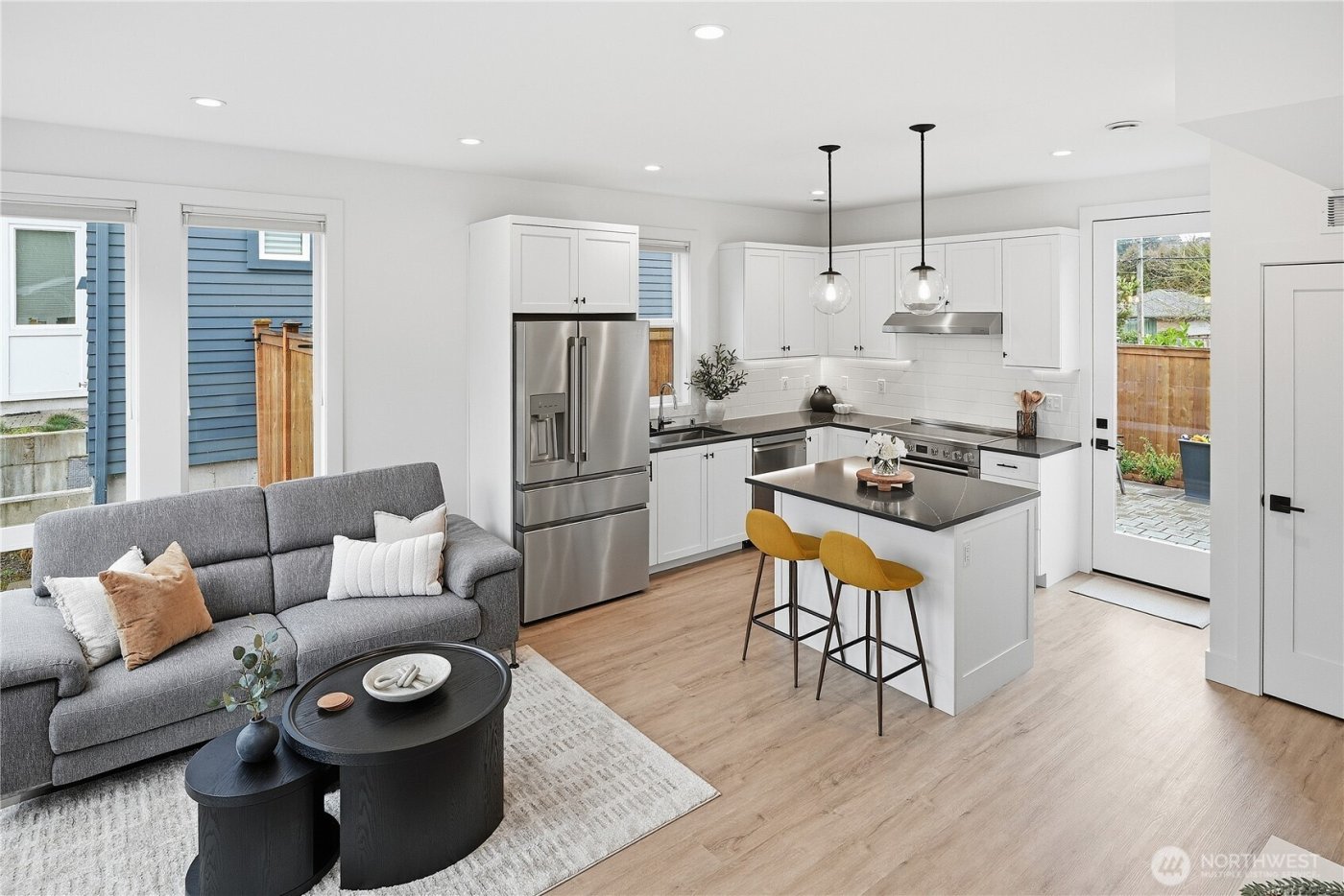 3112 W Raye Street , Seattle, WA 98199