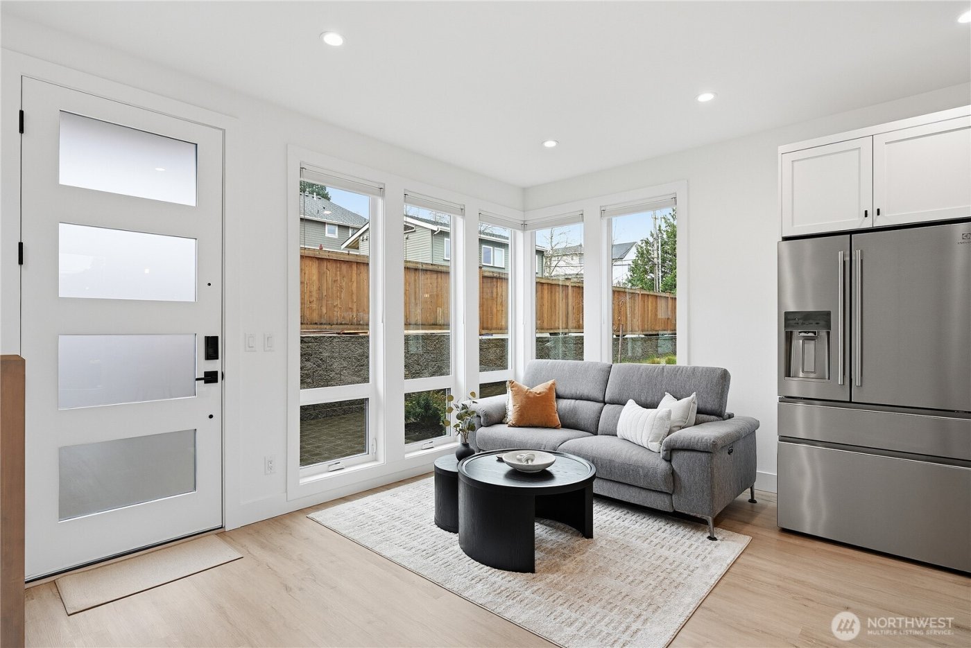 3112 W Raye Street , Seattle, WA 98199