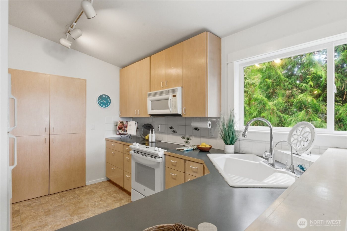 610 Tala Shore Drive , Port Ludlow, WA 98365