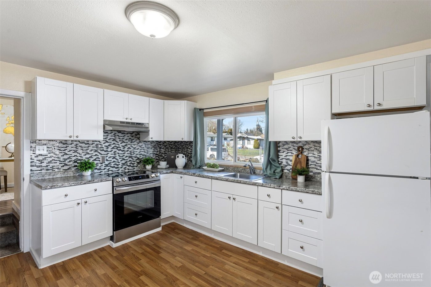 1428 E 32nd Street , Tacoma, WA 98404