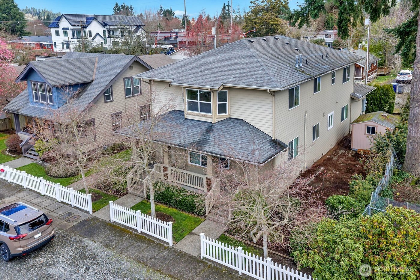 260 SE Andrews Street , Issaquah, WA 98027