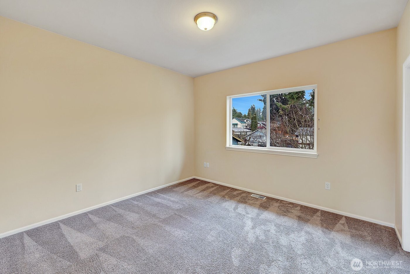 260 SE Andrews Street , Issaquah, WA 98027