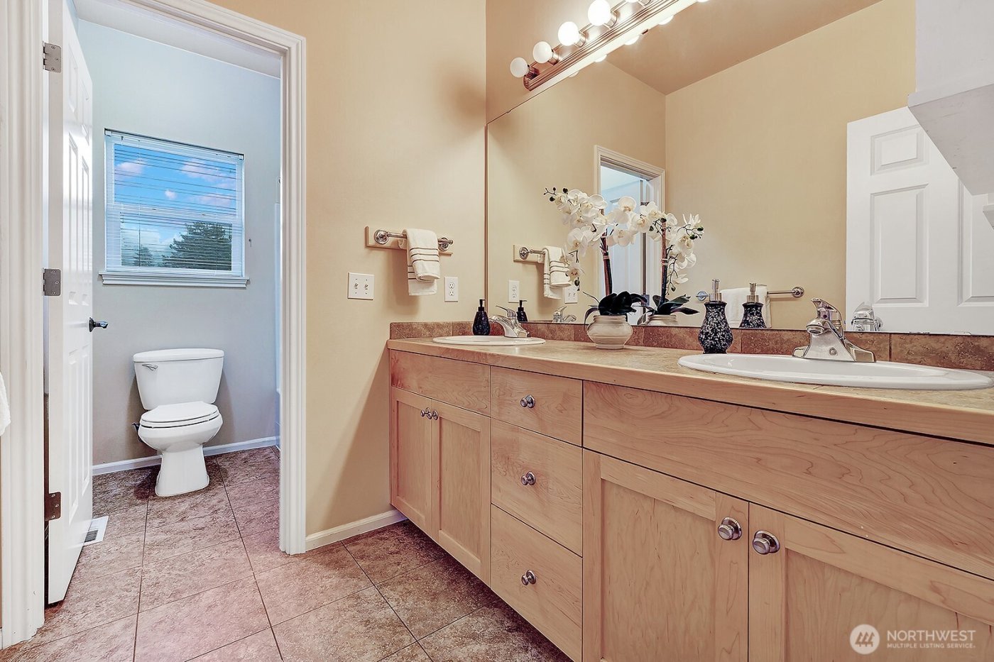 260 SE Andrews Street , Issaquah, WA 98027