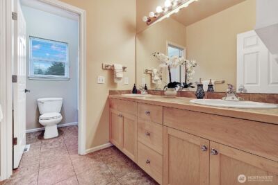 260 SE Andrews Street , Issaquah, WA 98027 - Photo 9