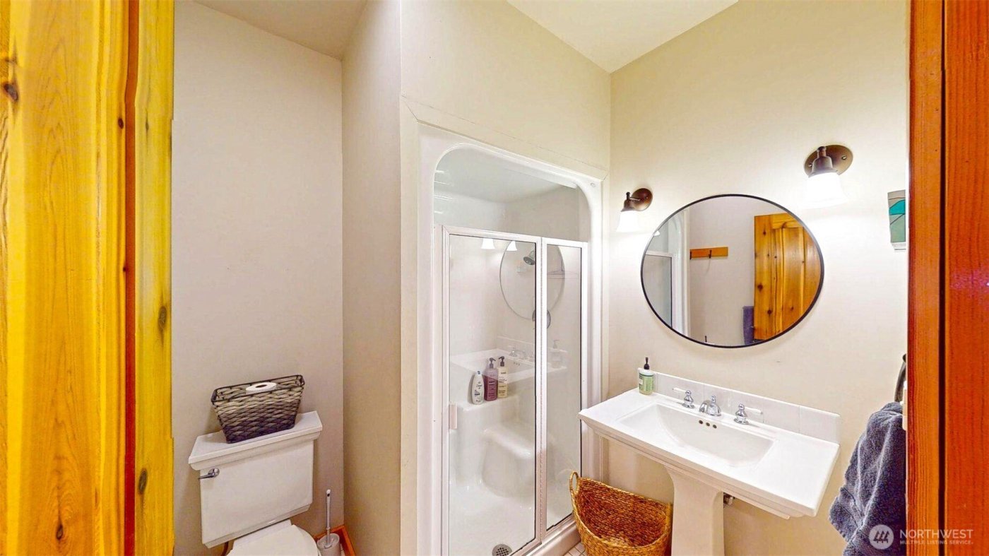 156 Poechmann Road , Okanogan, WA 98840