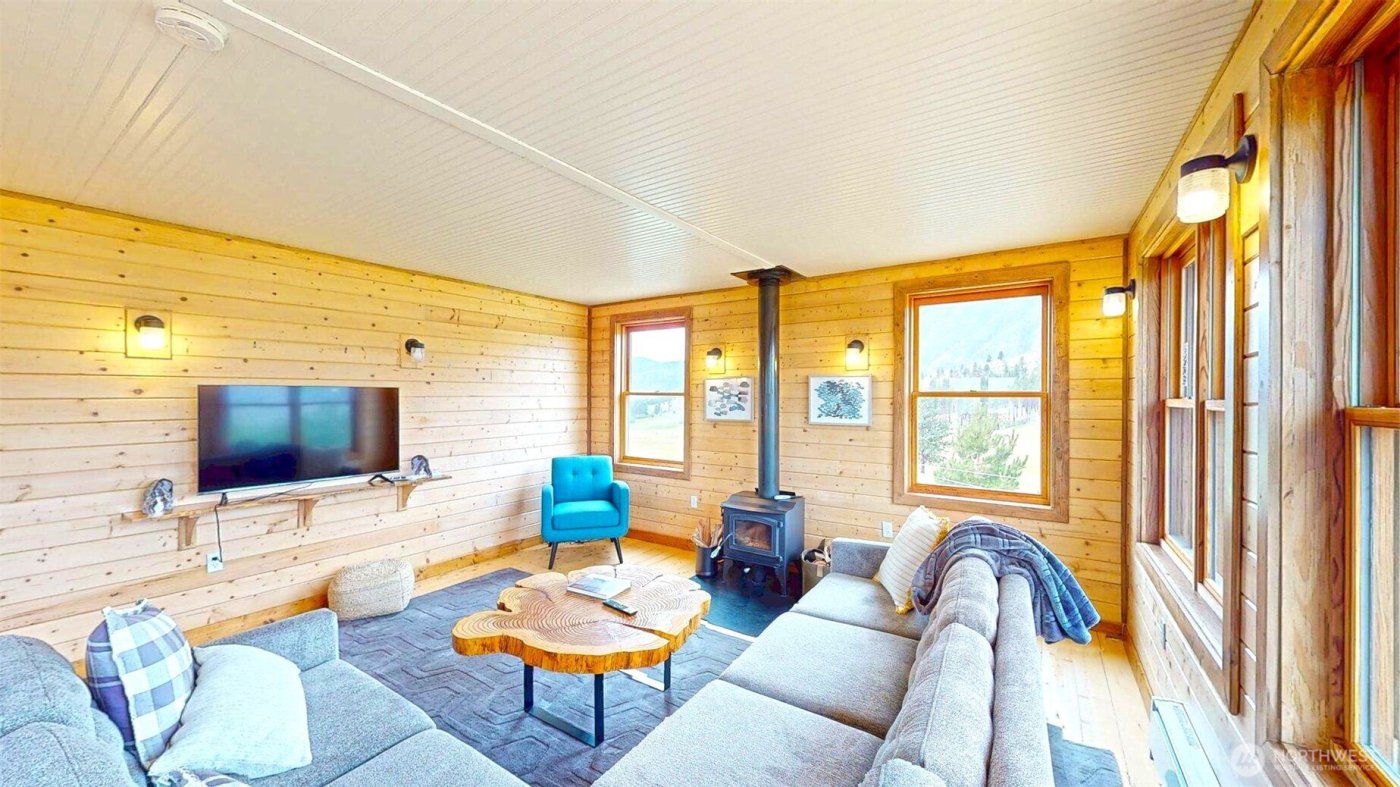 156 Poechmann Road , Okanogan, WA 98840