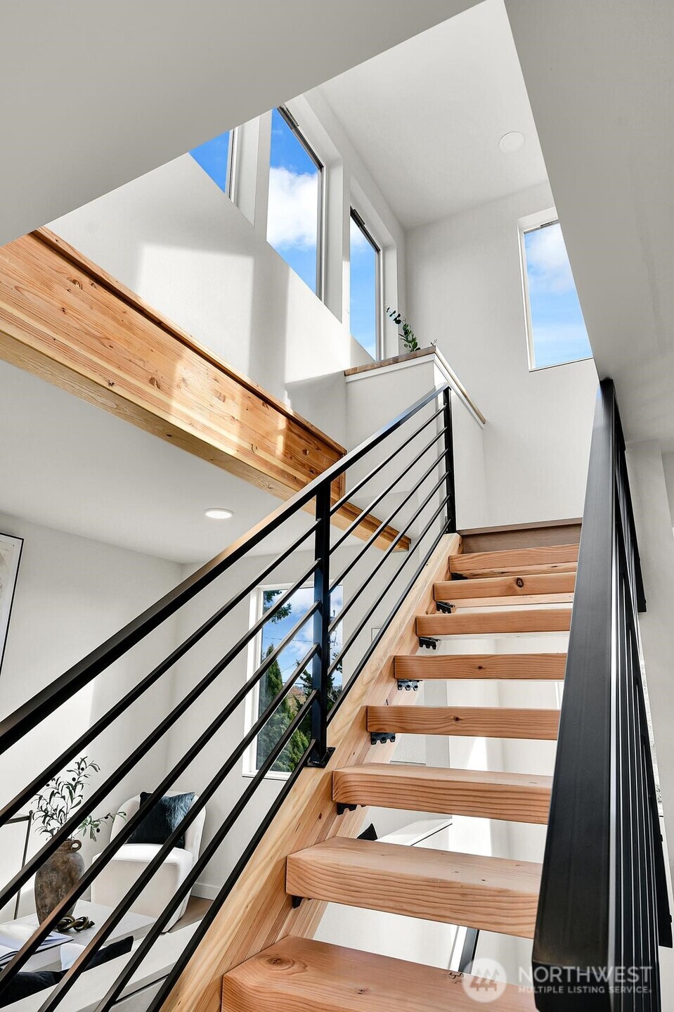 3619 SW Dakota , Seattle, WA 98126