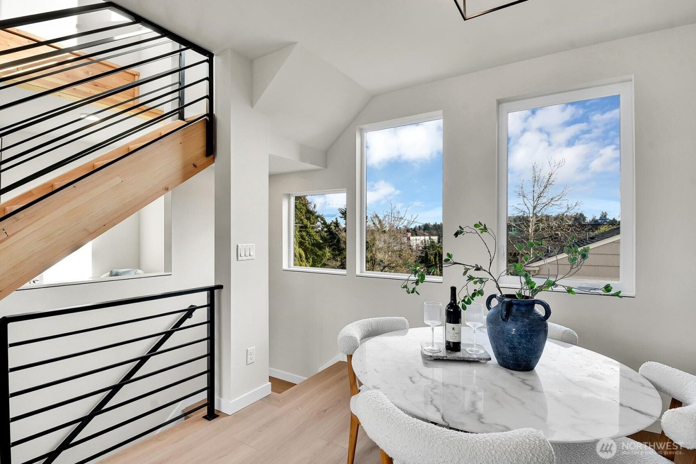 3619 SW Dakota , Seattle, WA 98126