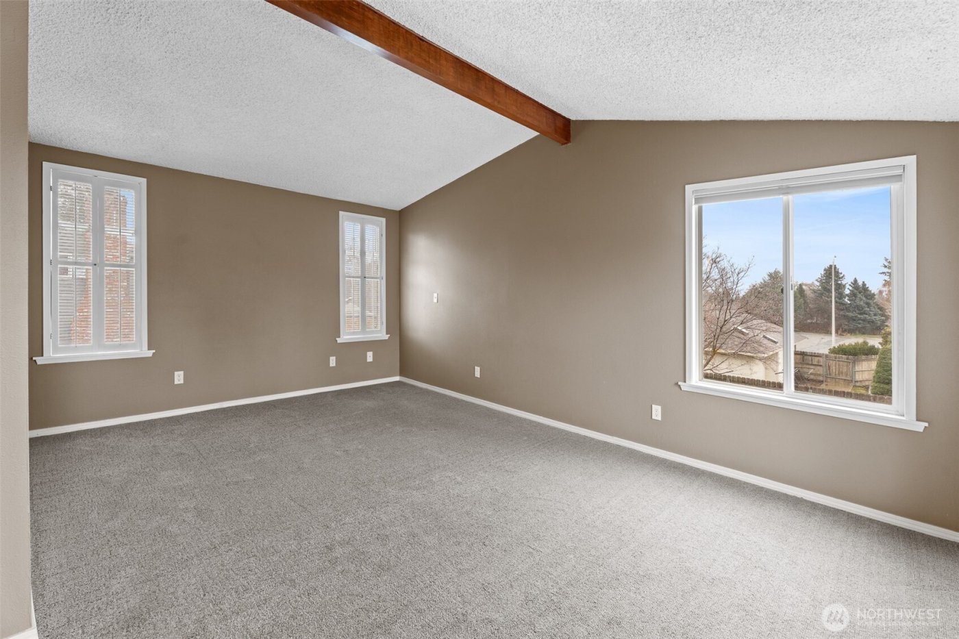 9 N Elliott Avenue , Wenatchee, WA 98801