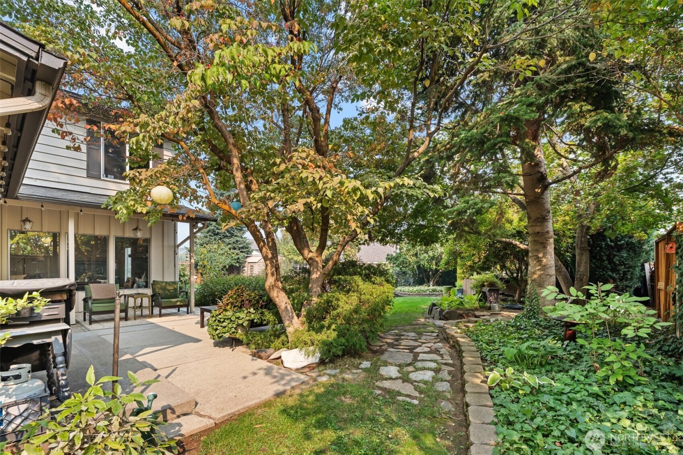 9 N Elliott Avenue , Wenatchee, WA 98801