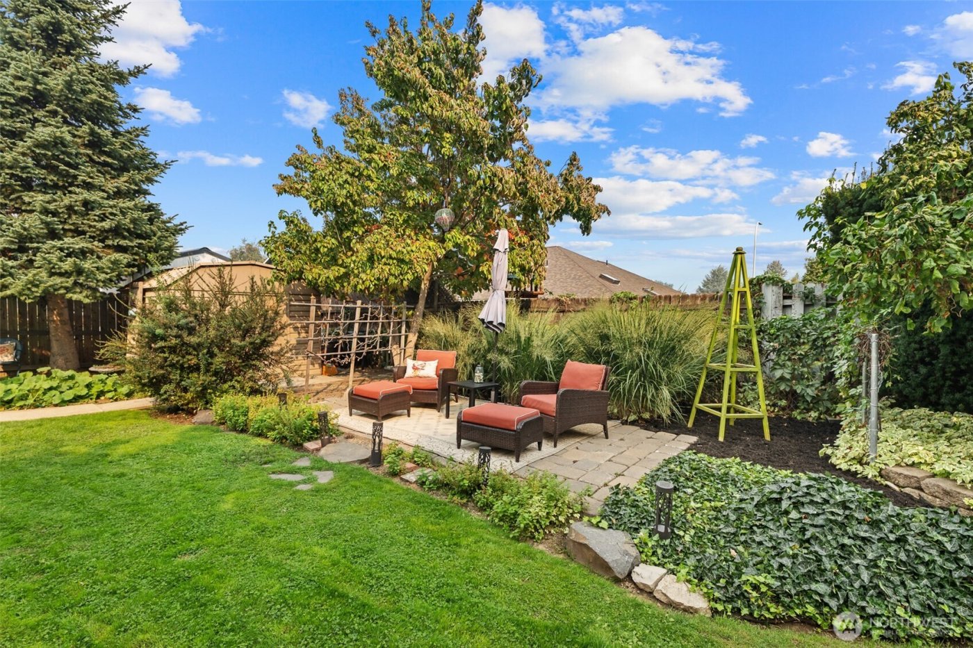 9 N Elliott Avenue , Wenatchee, WA 98801