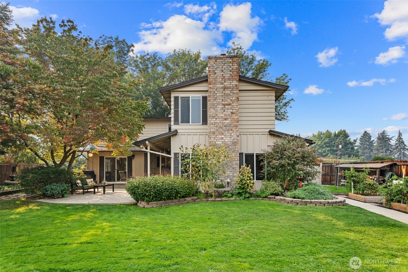 9 N Elliott Avenue , Wenatchee, WA 98801