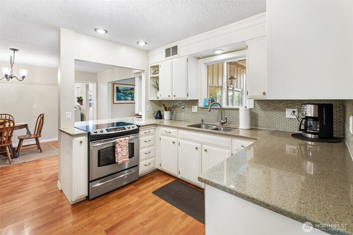 9 N Elliott Avenue , Wenatchee, WA 98801