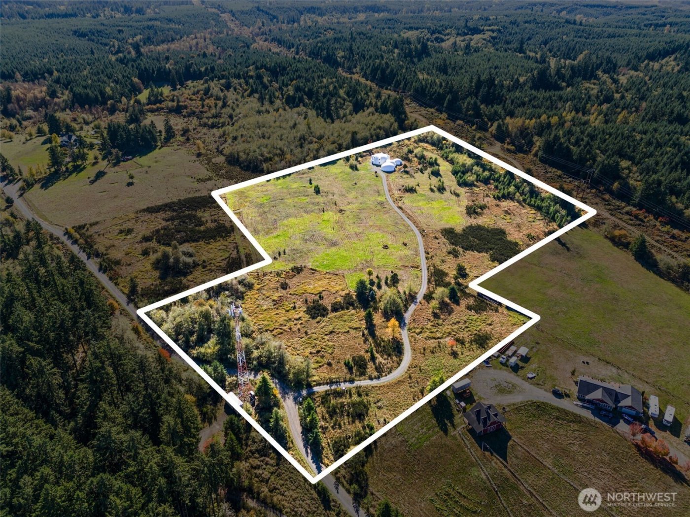 15115 Labrador Lane SW, Rochester, WA 98579