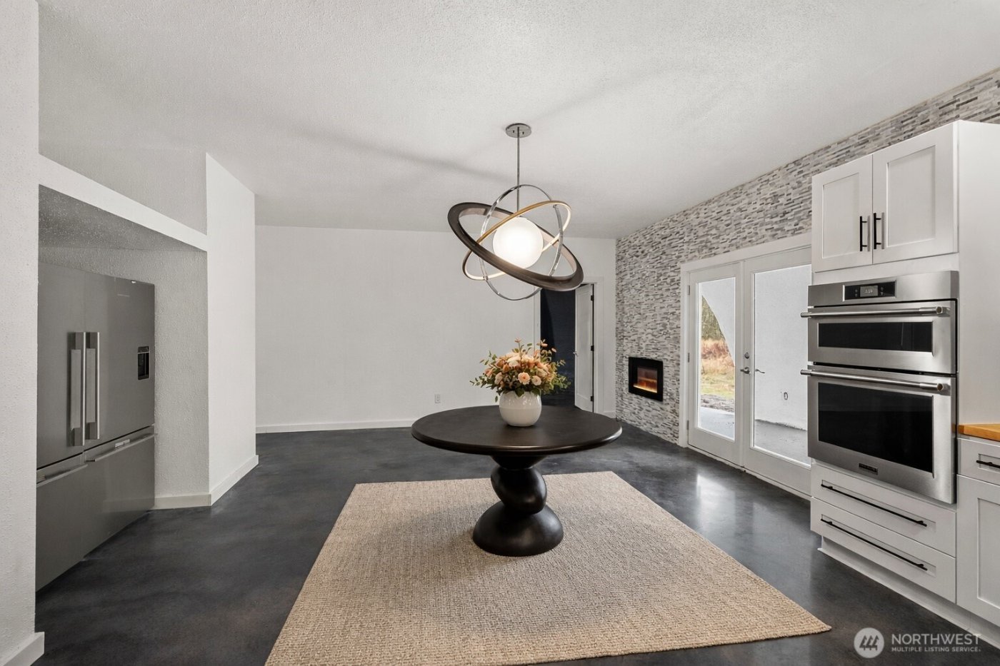 15115 Labrador Lane SW, Rochester, WA 98579