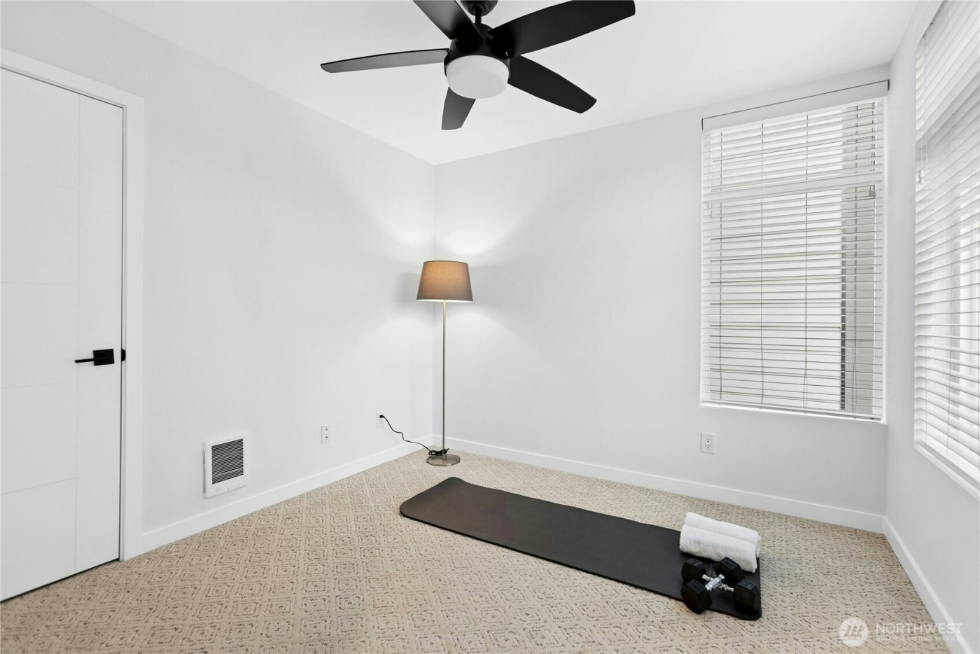 1142 NW 59th Street #B, Seattle, WA 98107