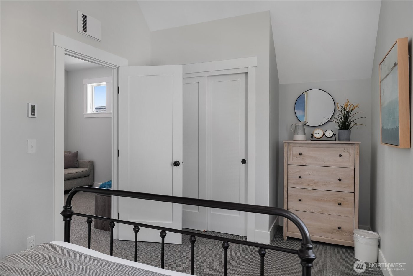 94 Horizon Street , Pacific Beach, WA 98571