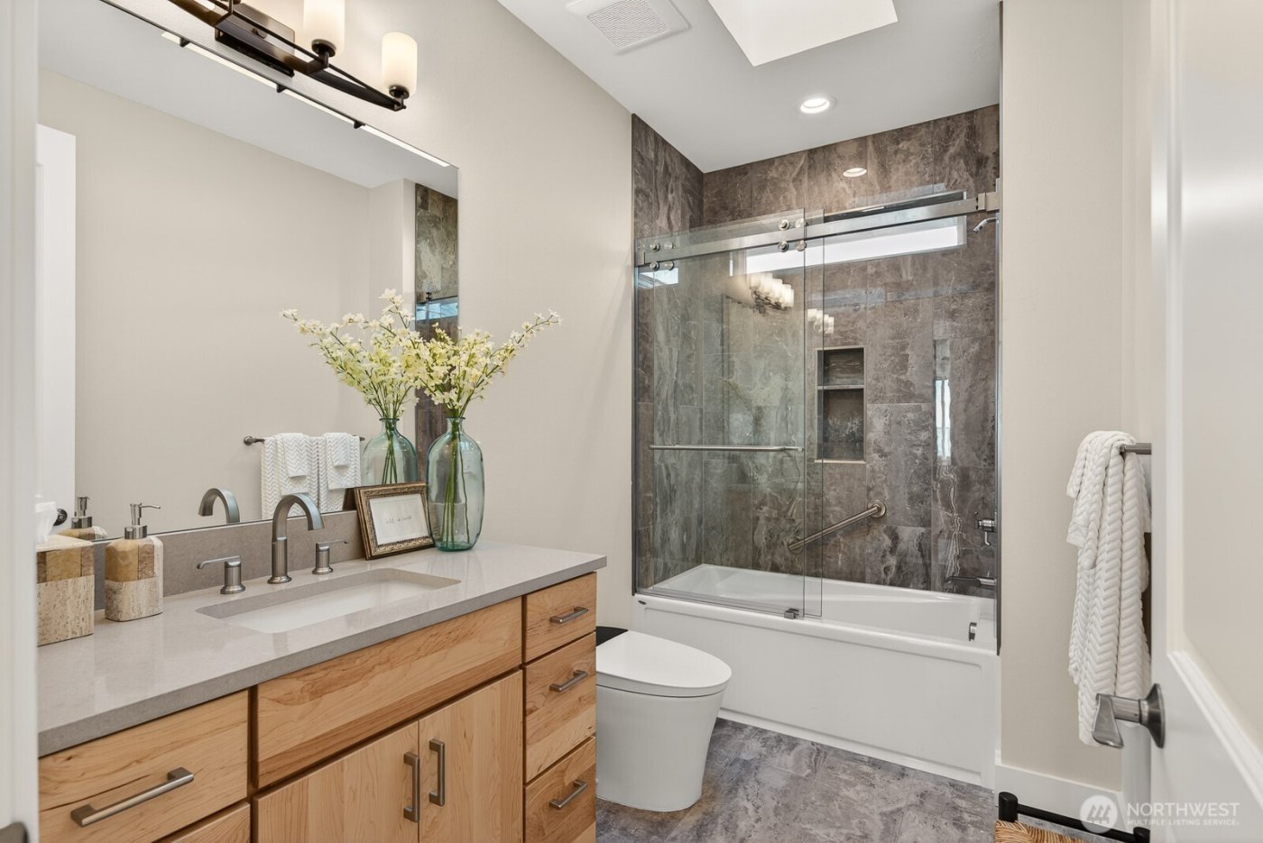 2402 Highland Drive , Anacortes, WA 98221