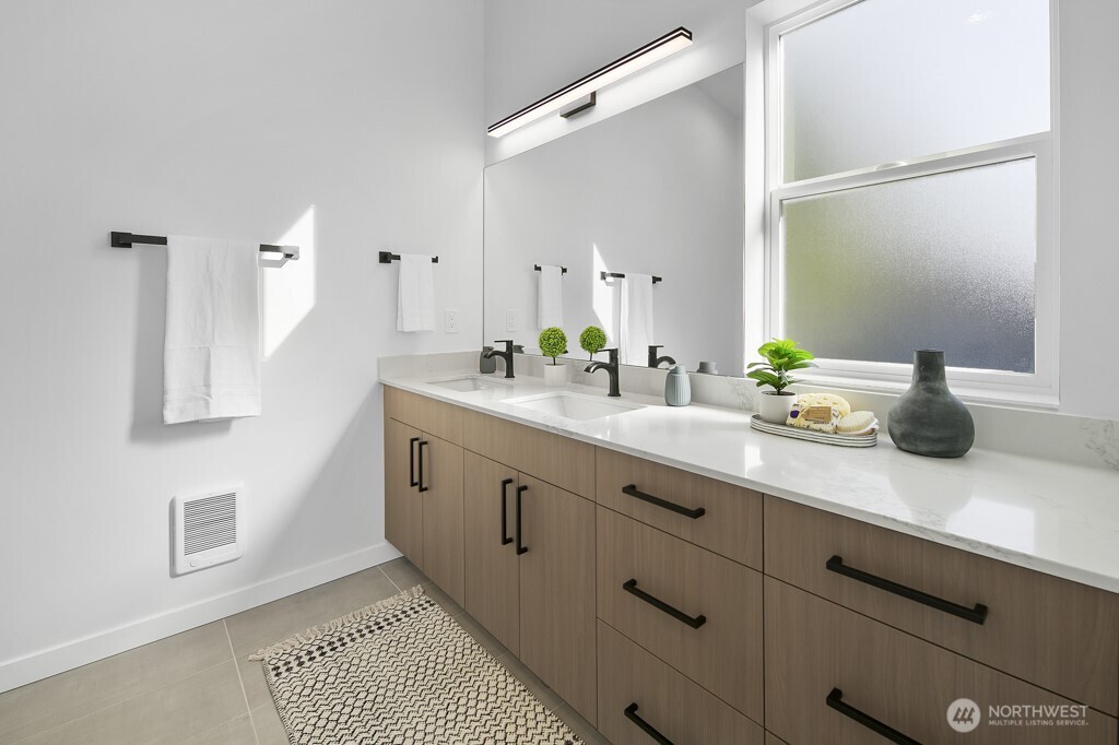 1806 B 28th Avenue S, Seattle, WA 98144