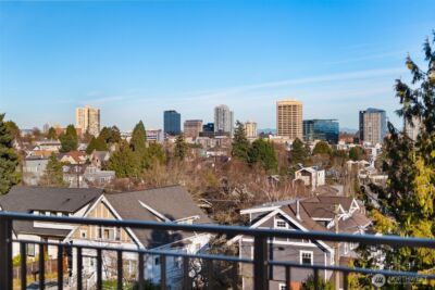 4136 Eastern Avenue N, Seattle, WA 98103 - Photo 36