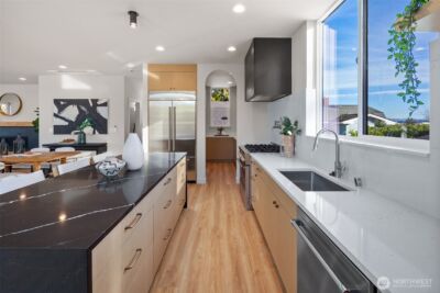 4136 Eastern Avenue N, Seattle, WA 98103 - Photo 8