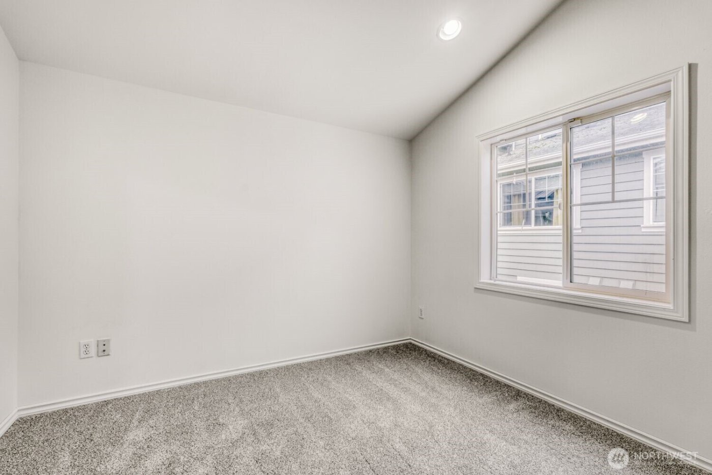 12323 10th Place NE #C, Seattle, WA 98125