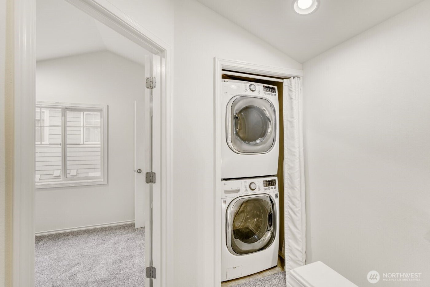 12323 10th Place NE #C, Seattle, WA 98125