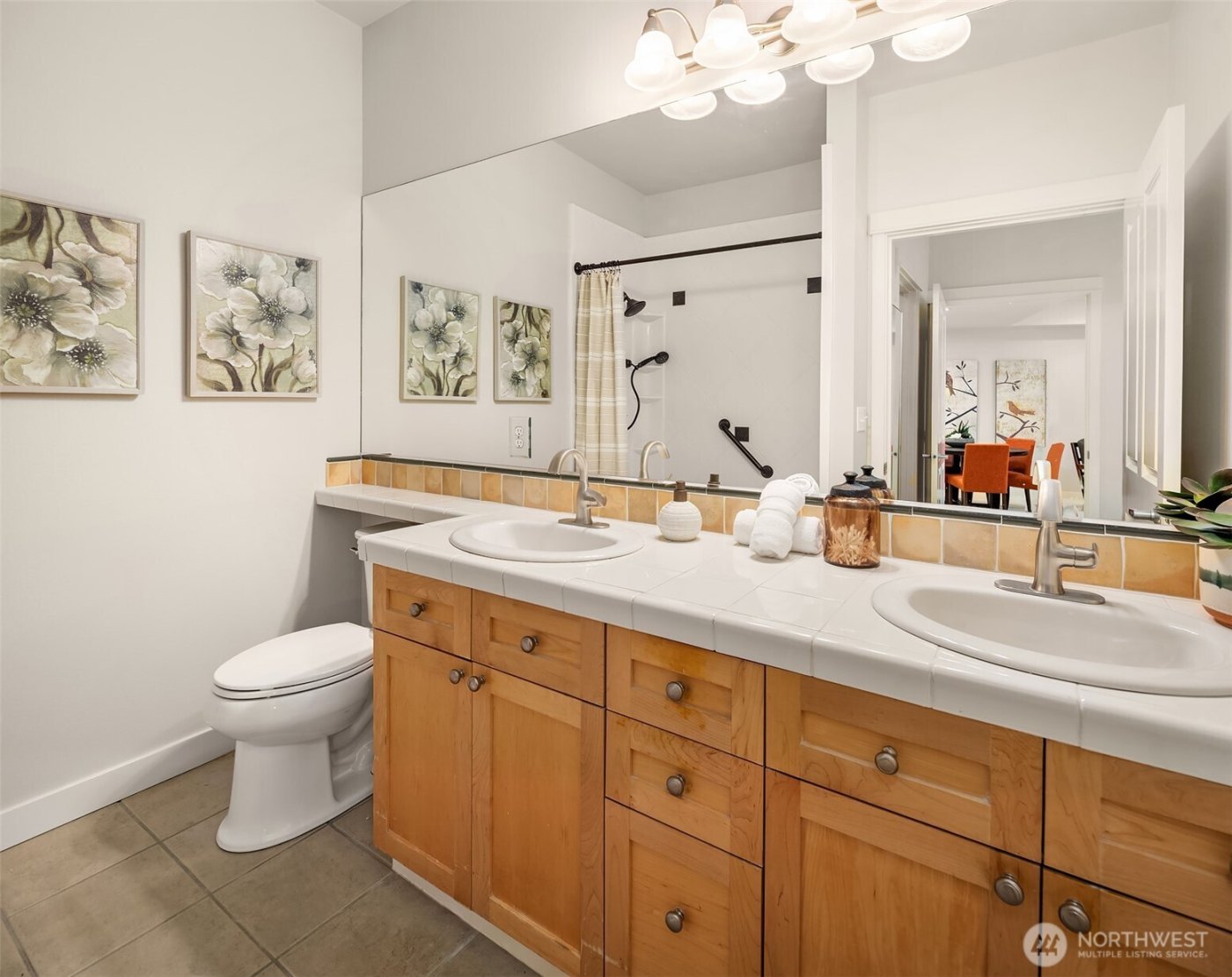 1000 Cabin Creek Lane SW #B204, Issaquah, WA 98027