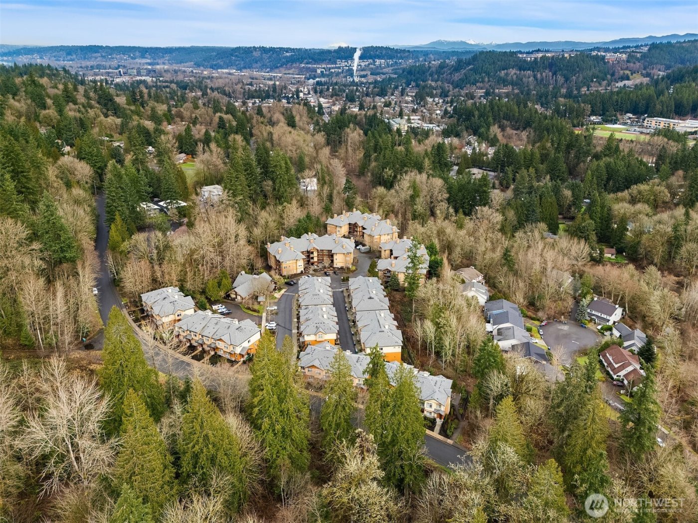 1000 Cabin Creek Lane SW #B204, Issaquah, WA 98027