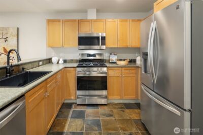 1000 Cabin Creek Lane SW #B204, Issaquah, WA 98027 - Photo 6