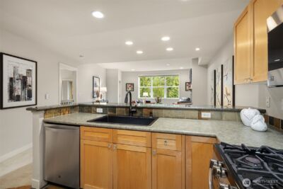 1000 Cabin Creek Lane SW #B204, Issaquah, WA 98027 - Photo 8