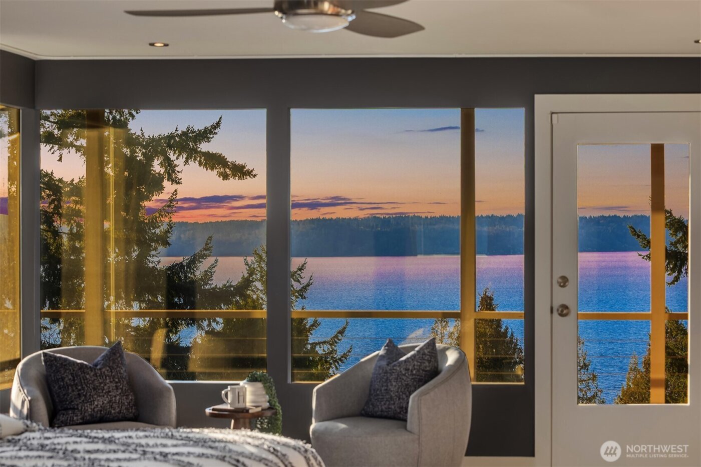 15733 25th Avenue SW, Burien, WA 98166