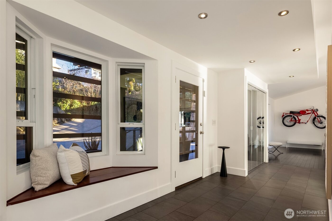 15733 25th Avenue SW, Burien, WA 98166