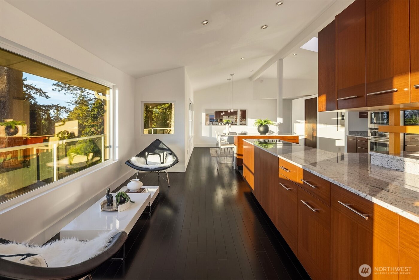 15733 25th Avenue SW, Burien, WA 98166