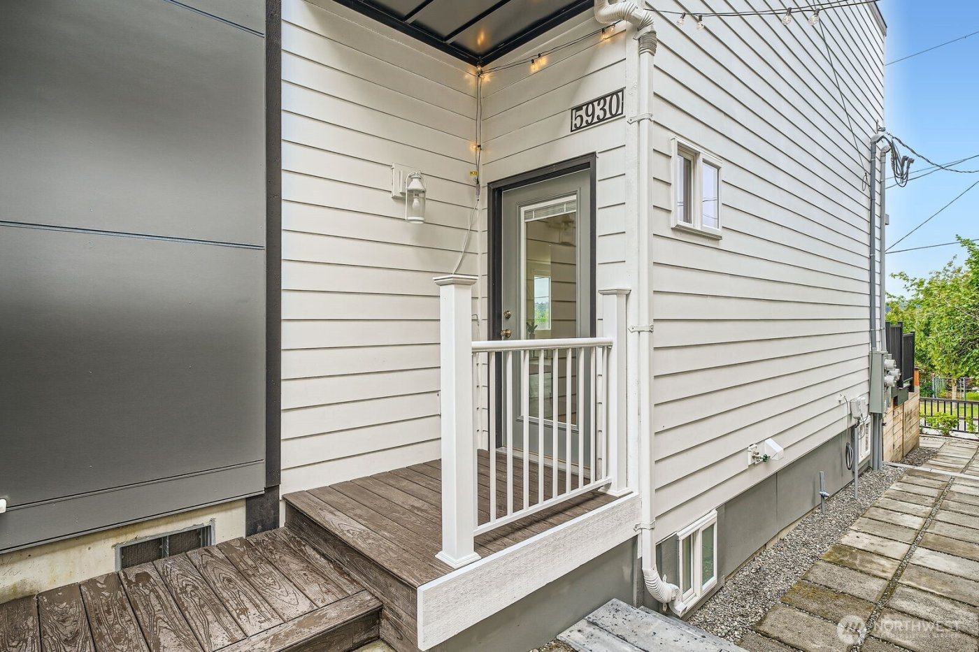 5930 18th Avenue S, Seattle, WA 98108