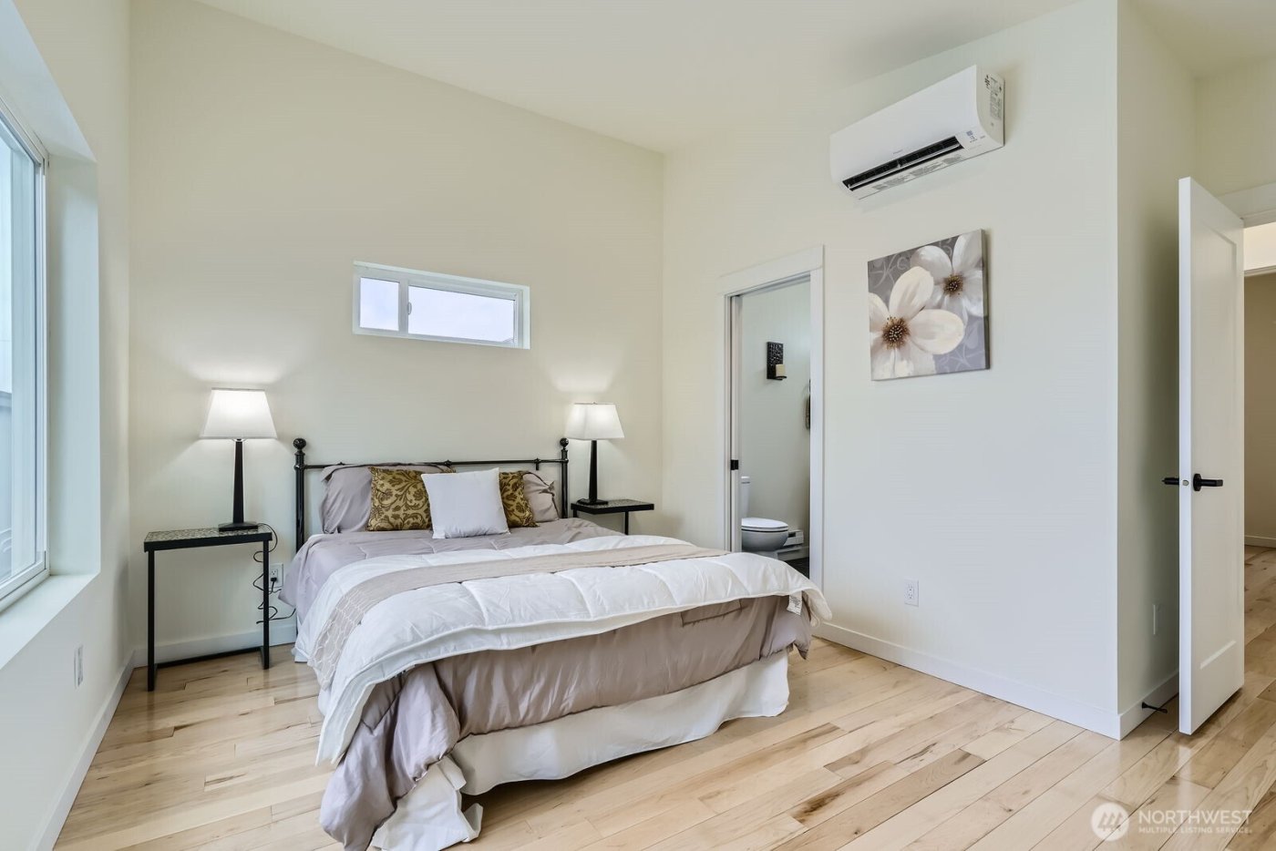 5928 18th Avenue S, Seattle, WA 98108