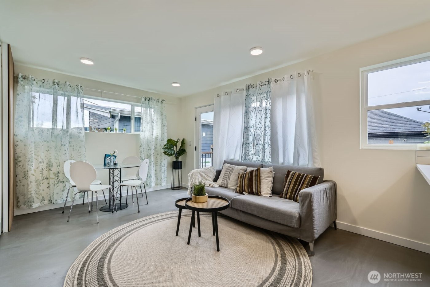 5928 18th Avenue S, Seattle, WA 98108