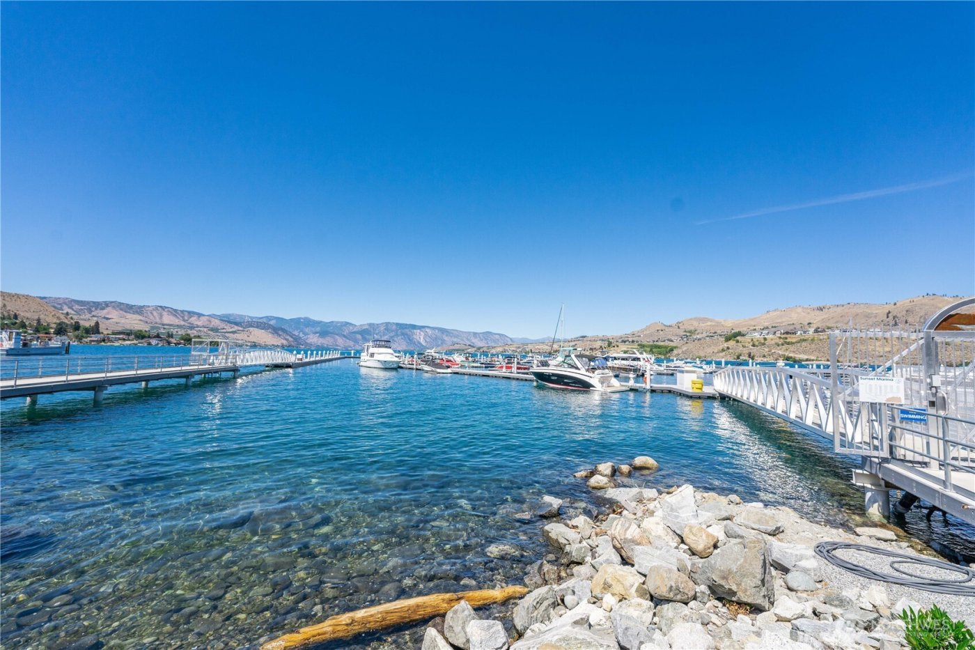 1350 W Woodin Avenue #CDE1&2, Chelan, WA 98816