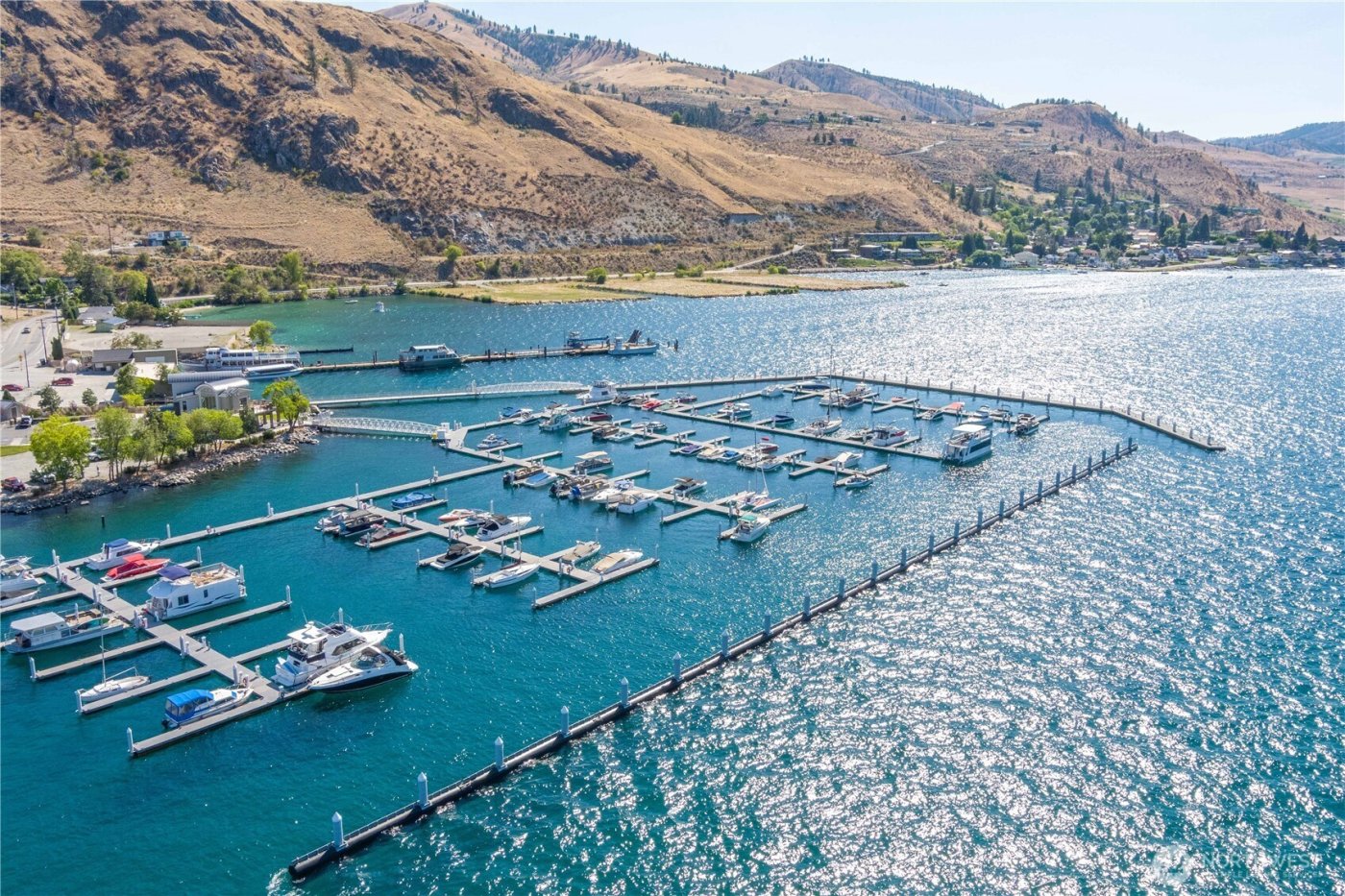 1350 W Woodin Avenue #CDE1&2, Chelan, WA 98816
