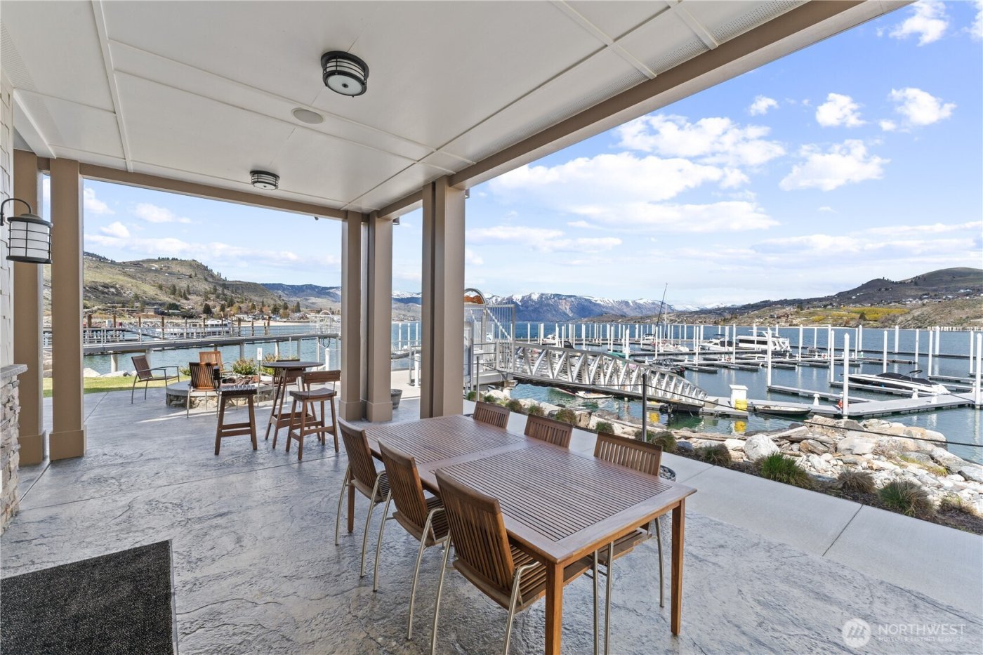 1350 W Woodin Avenue #CDE1&2, Chelan, WA 98816