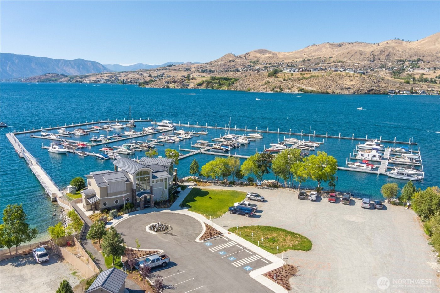 1350 W Woodin Avenue #CDE1&2, Chelan, WA 98816
