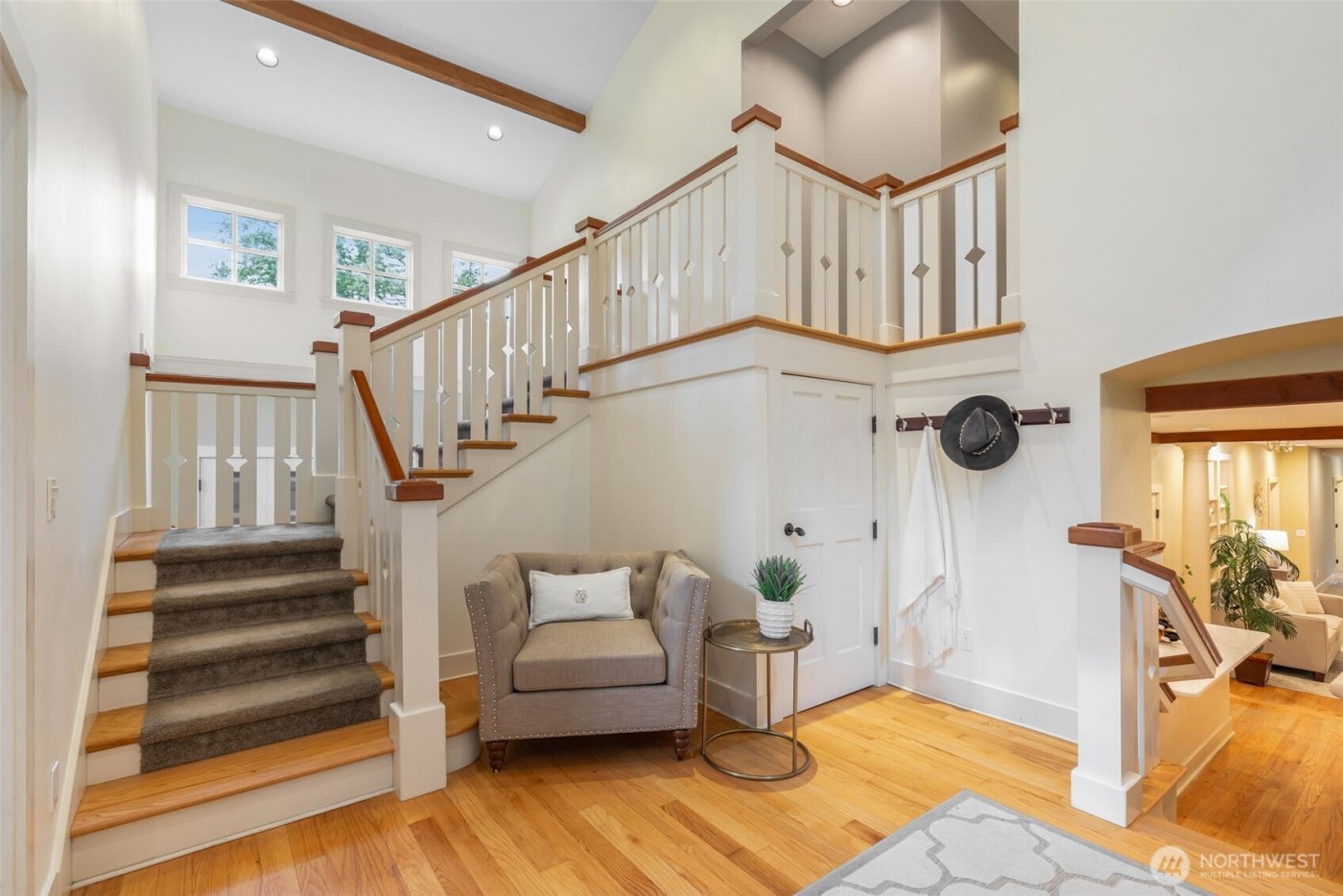 7626 NE 8th Street , Medina, WA 98039