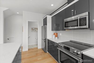 1612 California Avenue SW #B, Seattle, WA 98116 - Photo 14