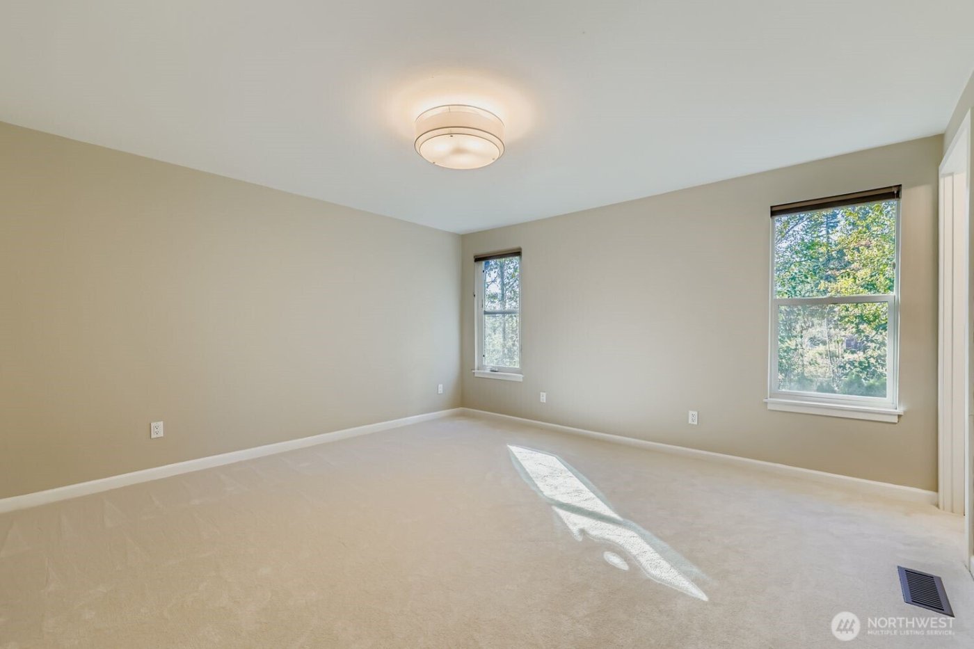 17217 NE 14th Street , Bellevue, WA 98008