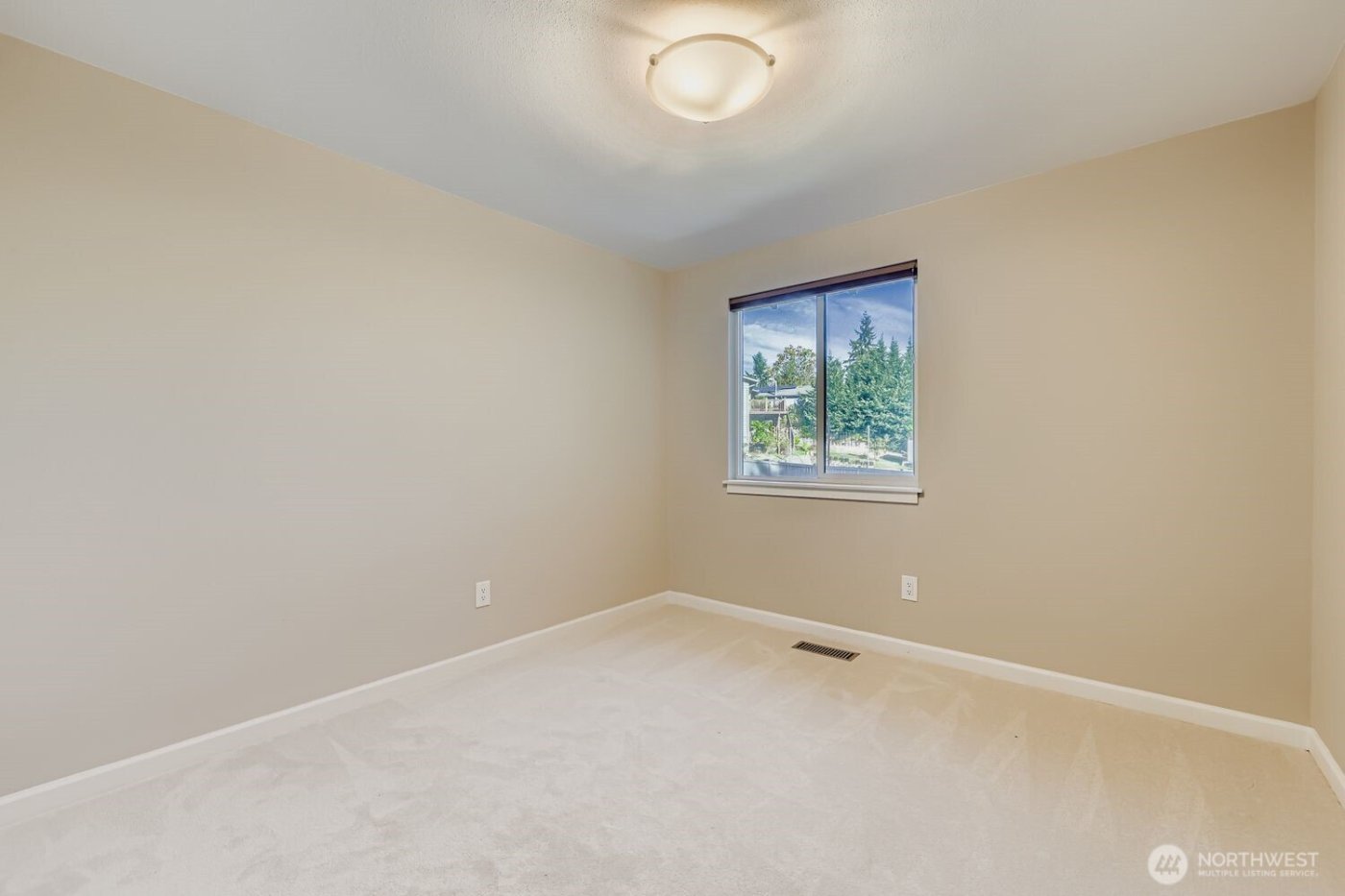 17217 NE 14th Street , Bellevue, WA 98008