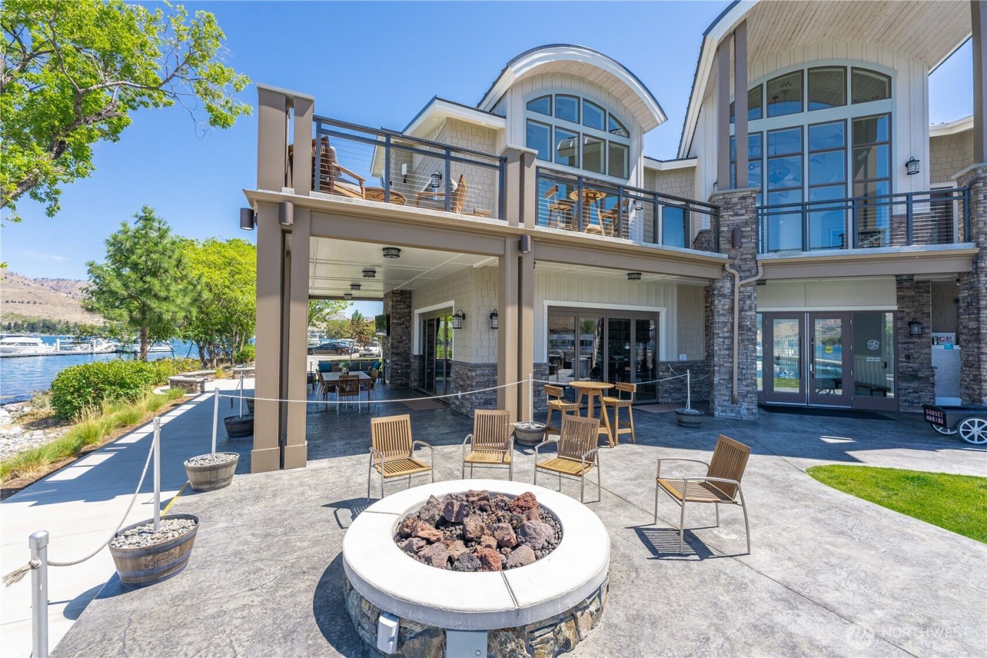 1350 W Woodin Avenue #CDE2, Chelan, WA 98816
