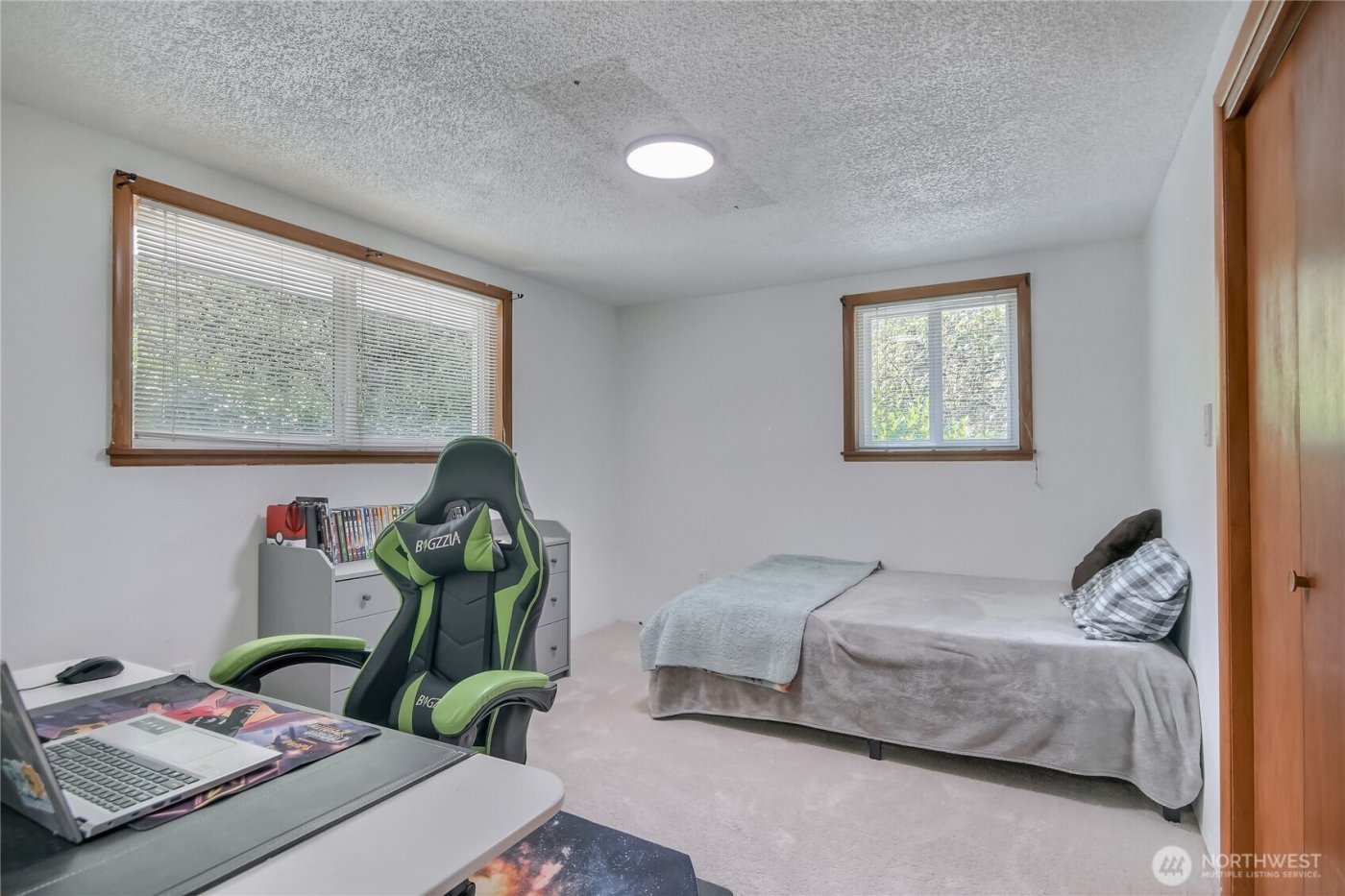 6902 Mount Tacoma Drive SW, Lakewood, WA 98499