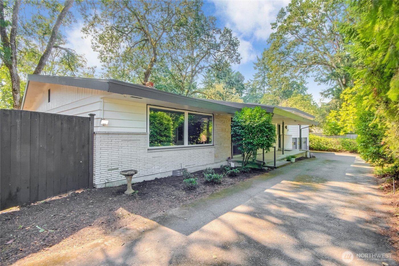 6902 Mount Tacoma Drive SW, Lakewood, WA 98499